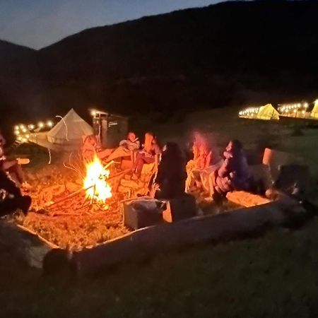 Отель The Hunters Glamping Ciudanovita Экстерьер фото