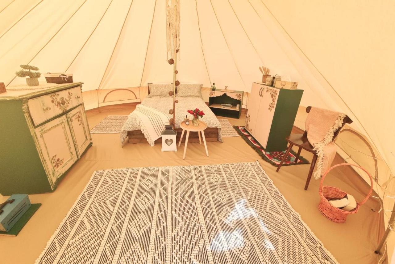 Отель The Hunters Glamping Ciudanovita Экстерьер фото