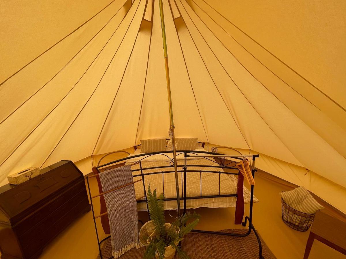 Отель The Hunters Glamping Ciudanovita Экстерьер фото