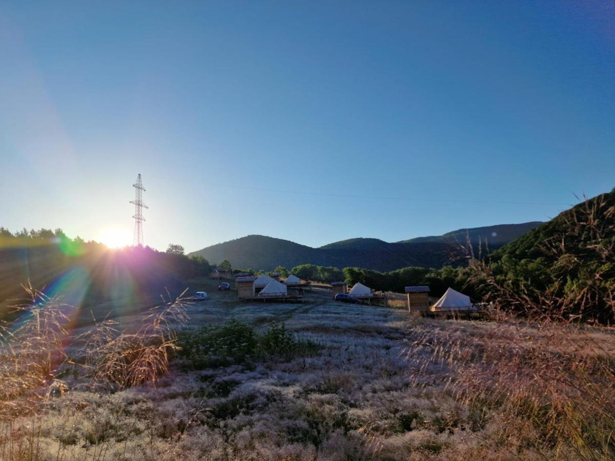 Отель The Hunters Glamping Ciudanovita Экстерьер фото