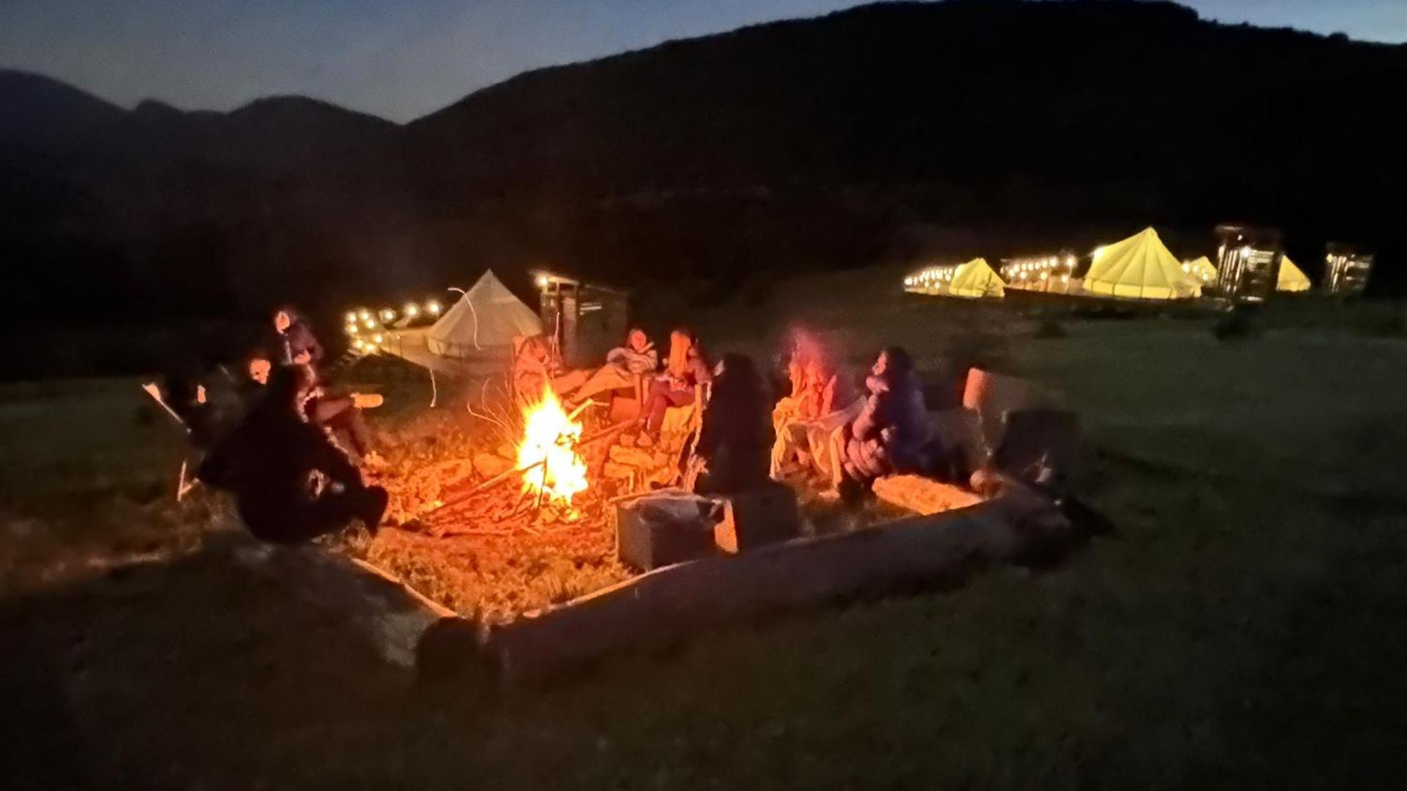 Отель The Hunters Glamping Ciudanovita Экстерьер фото
